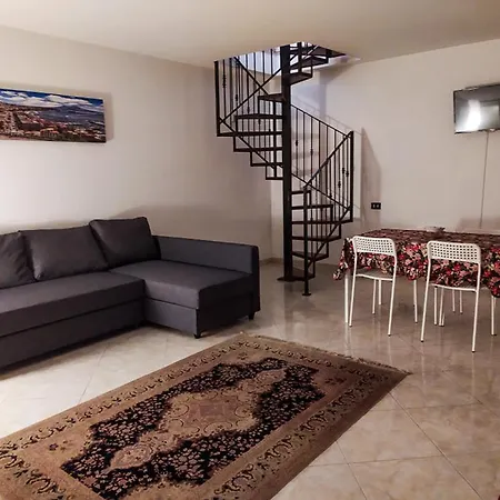 Maggie Capodimonte Apartment *